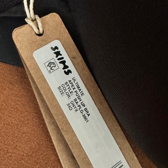 NEW Skims Ultimate Push Up Nipple Bra - Picture 3 of 4